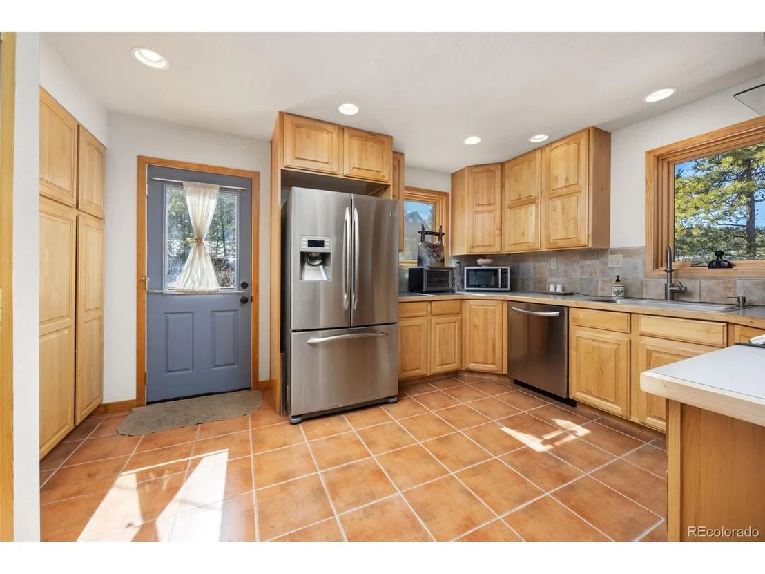 Photo of 253 Alpine Dr