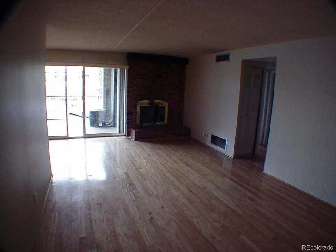Photo of Unit 262 at 805 29th St