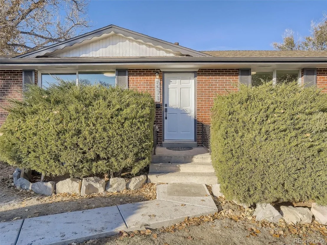 Photo of 6571 Benton Cir