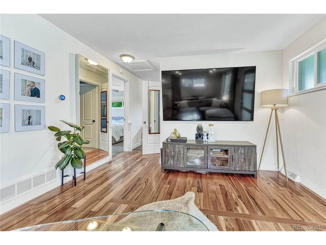 Photo of 2175 Jay St