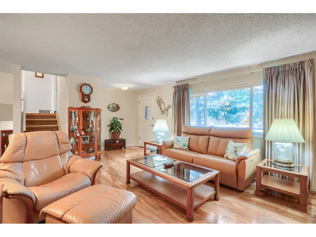 Photo of 409 E Saint Clair Ave