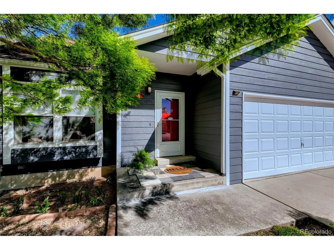 Photo of 1691 Park side Cir
