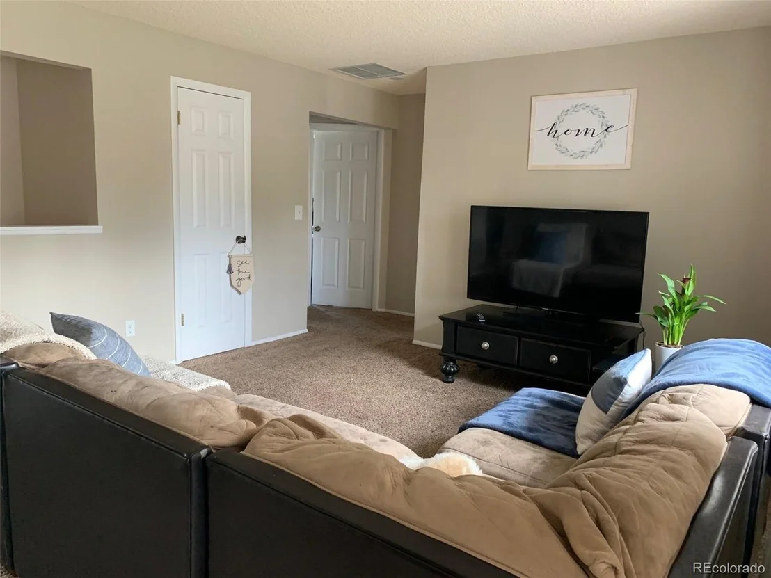 Photo of 8728 Field Way