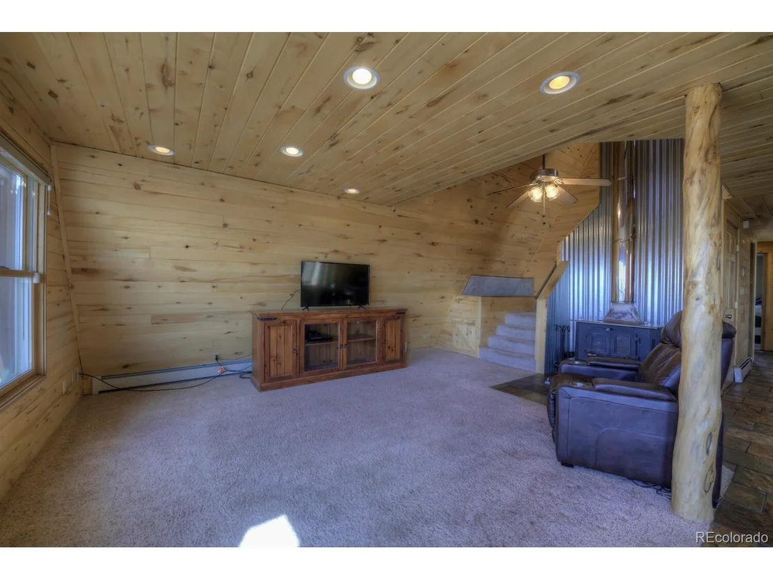 Photo of 257 Round Hill Rd