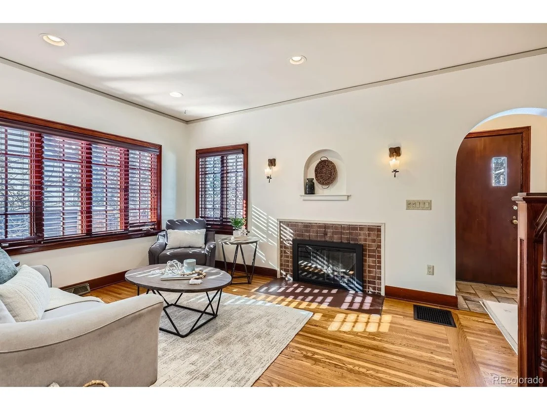 Photo of 1650 Locust St