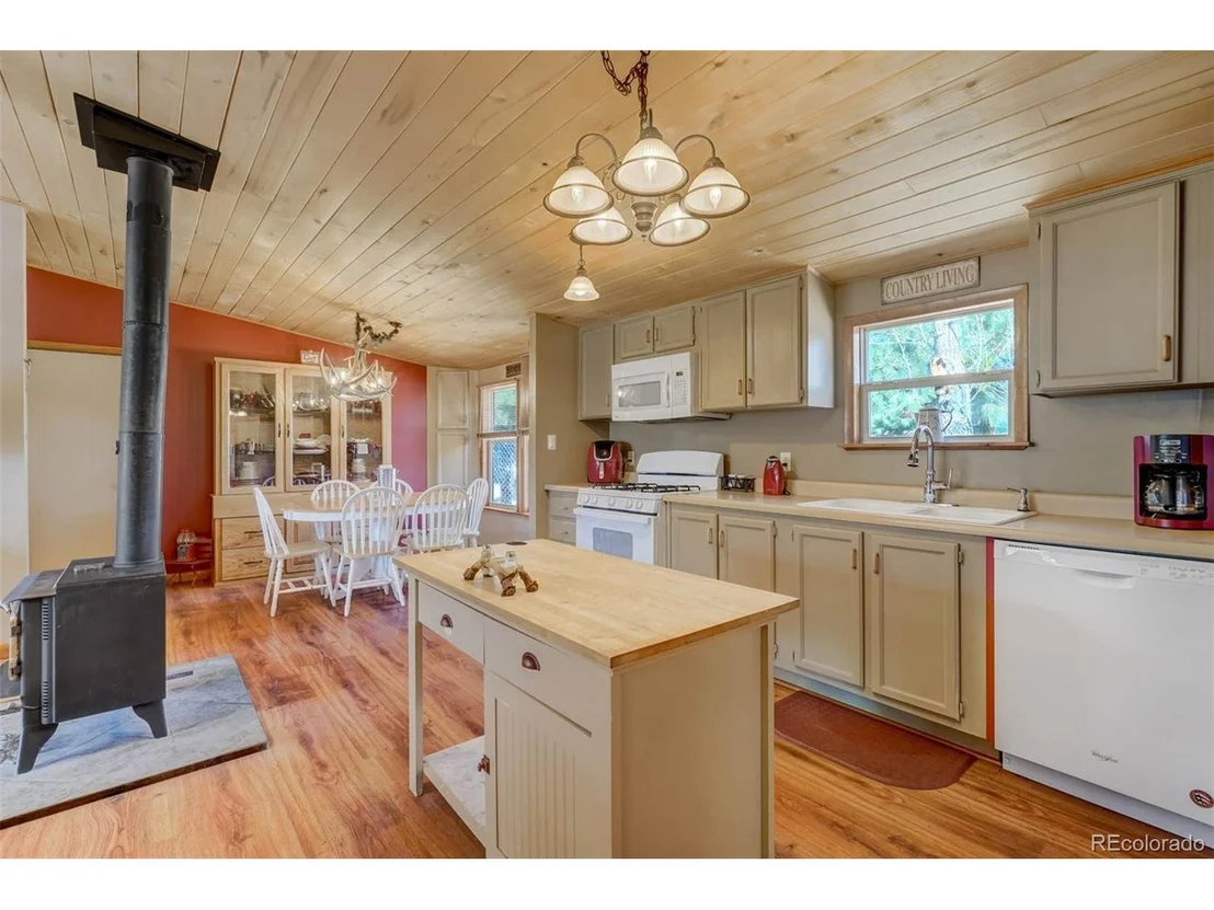 Photo of 100 Hawk Ln