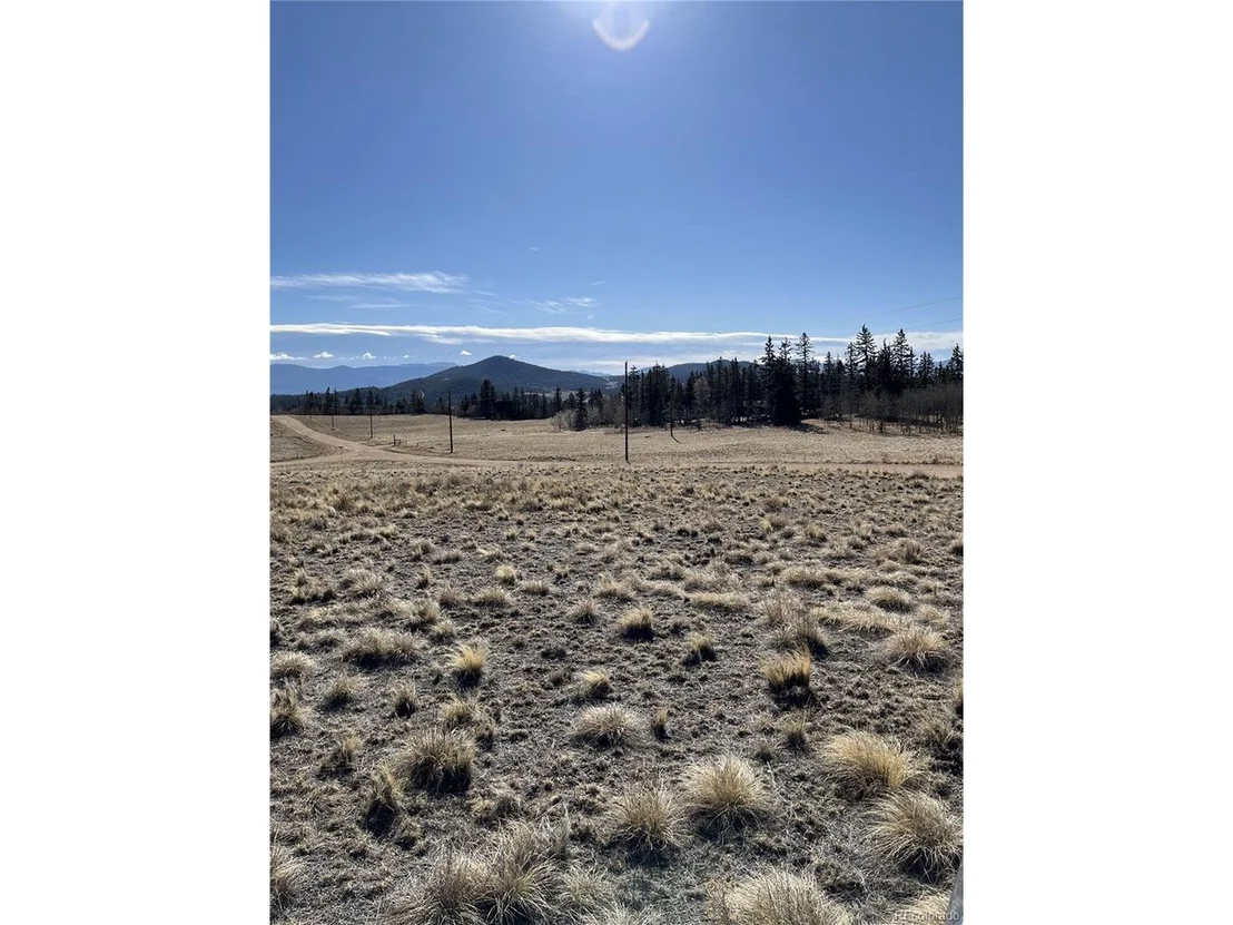 Photo of 325 Shoshone Dr