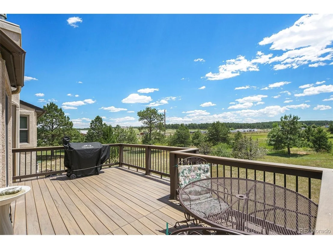 Photo of 2585 Mohawk Way