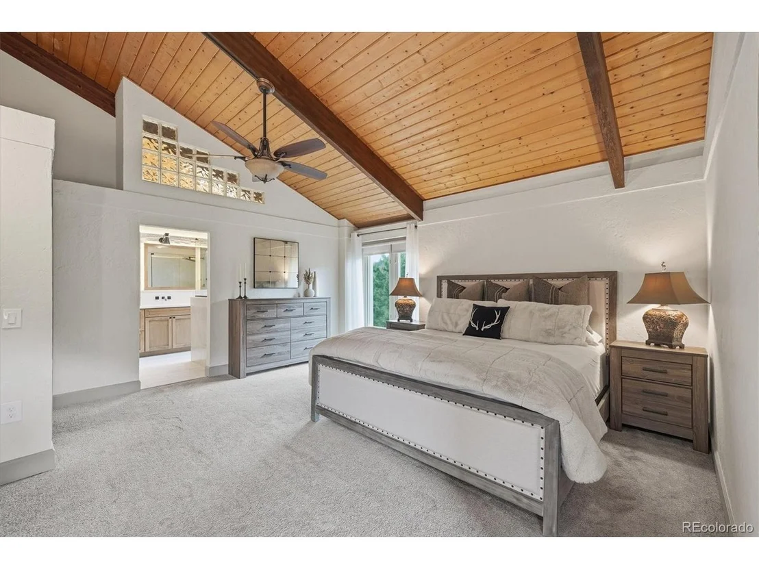 Photo of 6195 Apache Dr