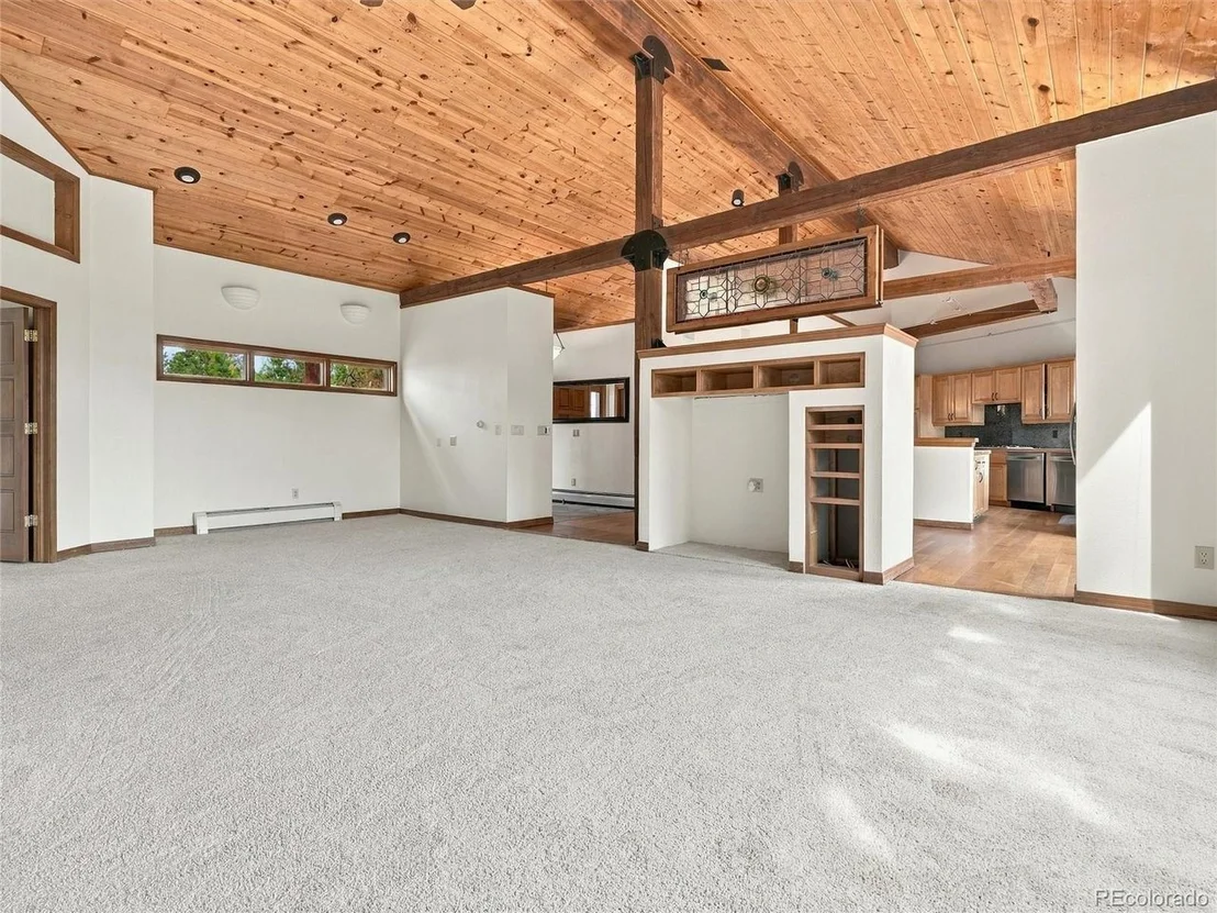 Photo of 35000 Fox Ridge Rd