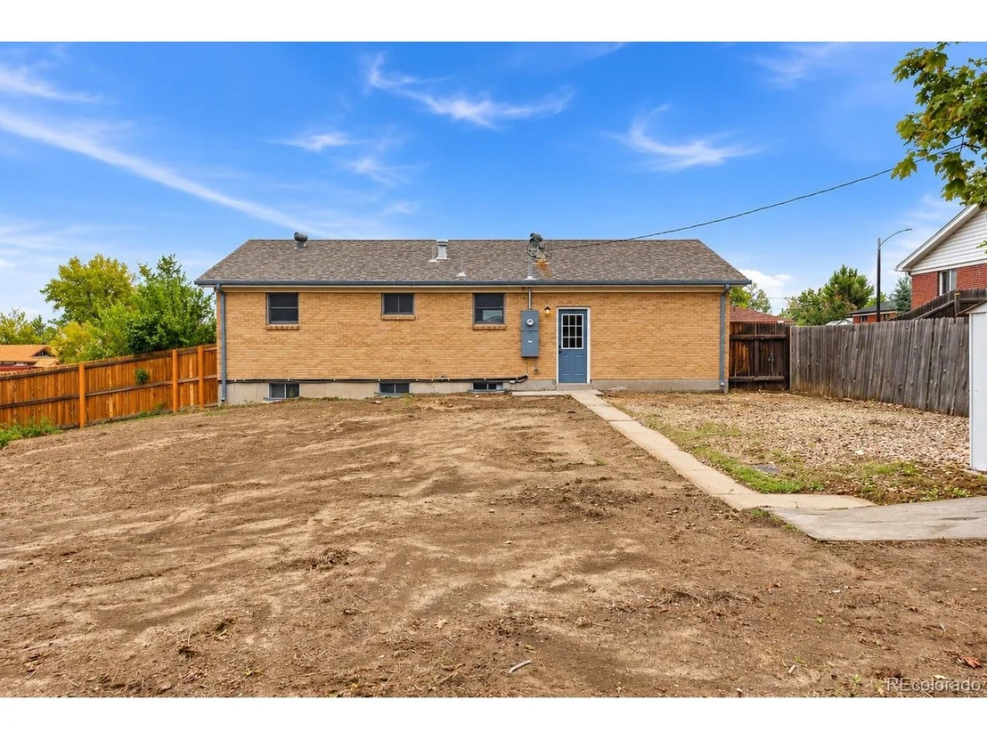 Photo of 10475 Grant Dr
