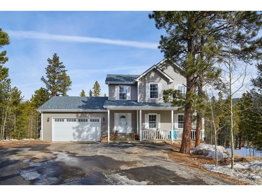 Photo of 459 Aspen Ln