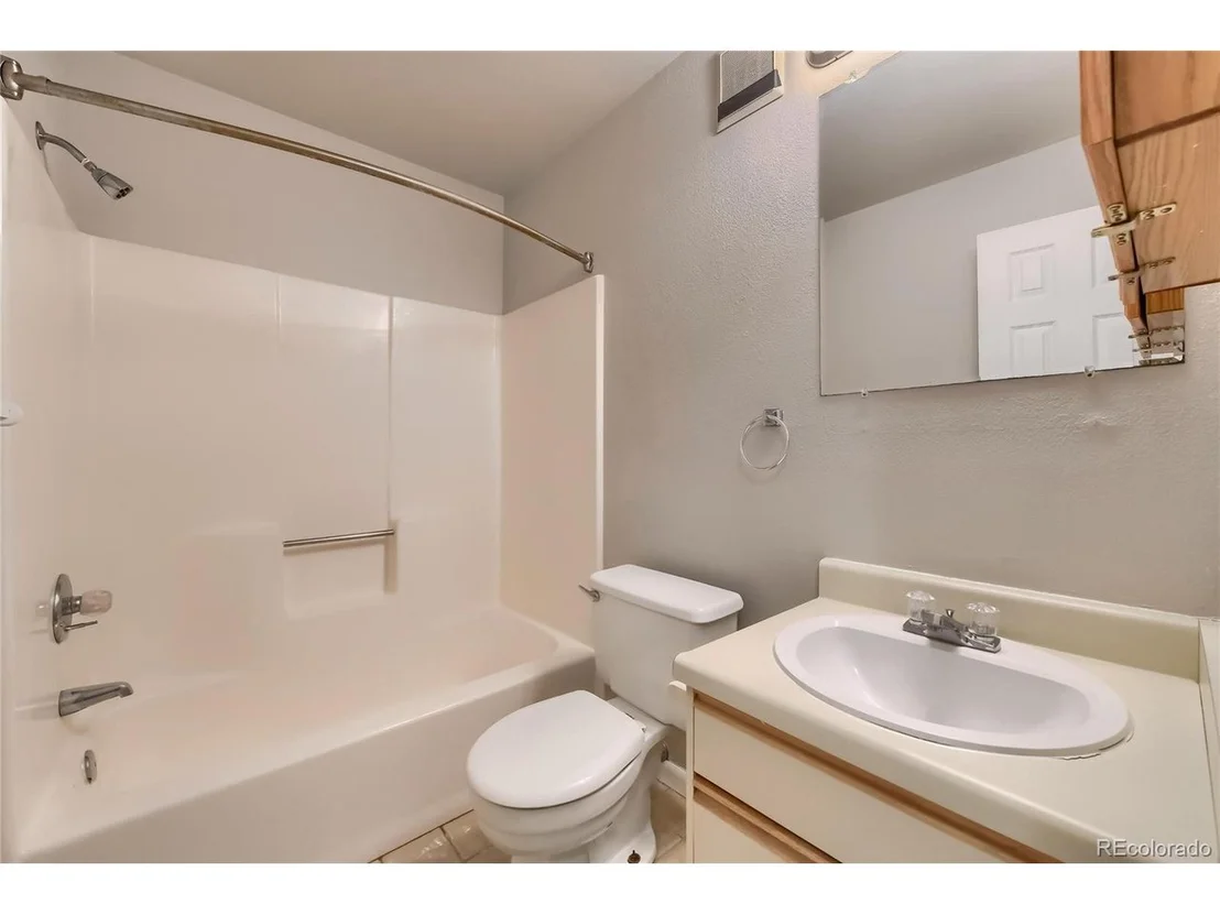 Photo of Unit 35 at 3025 Broadway St