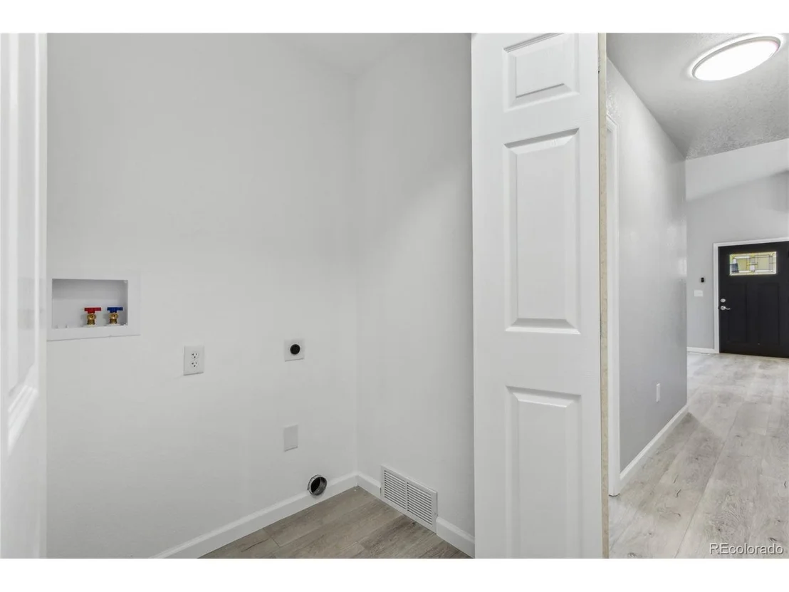 Photo of 110 Calabria Dr