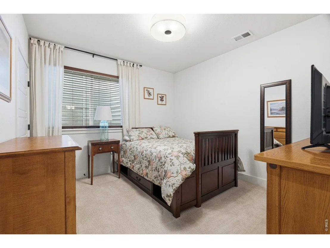 Photo of 2033 Squib Ln