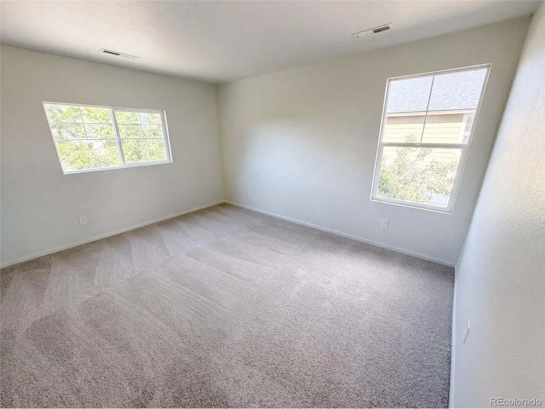 Photo of 886 Sagebrush Dr