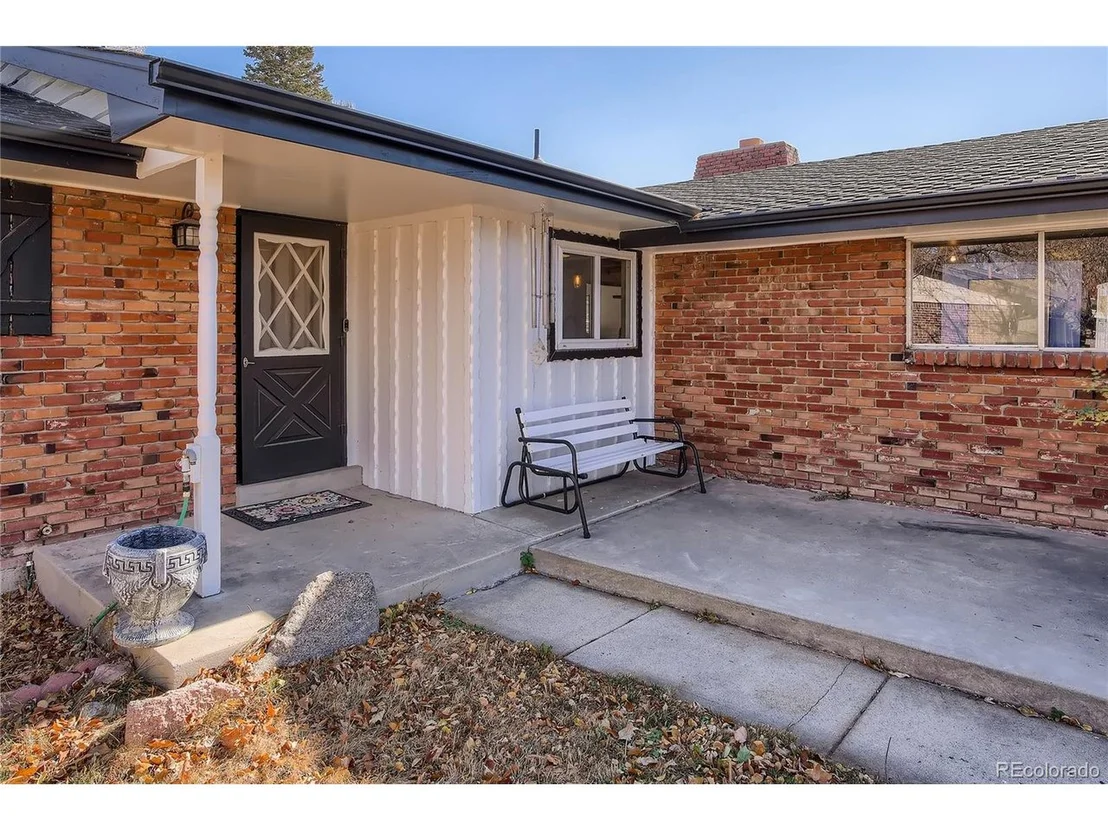 Photo of 6988 Carr Ct