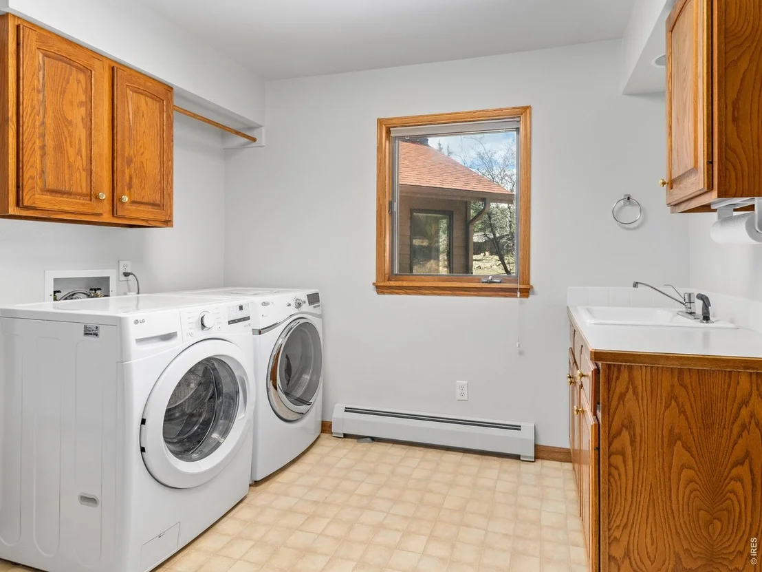 Photo of 650 Summit Dr