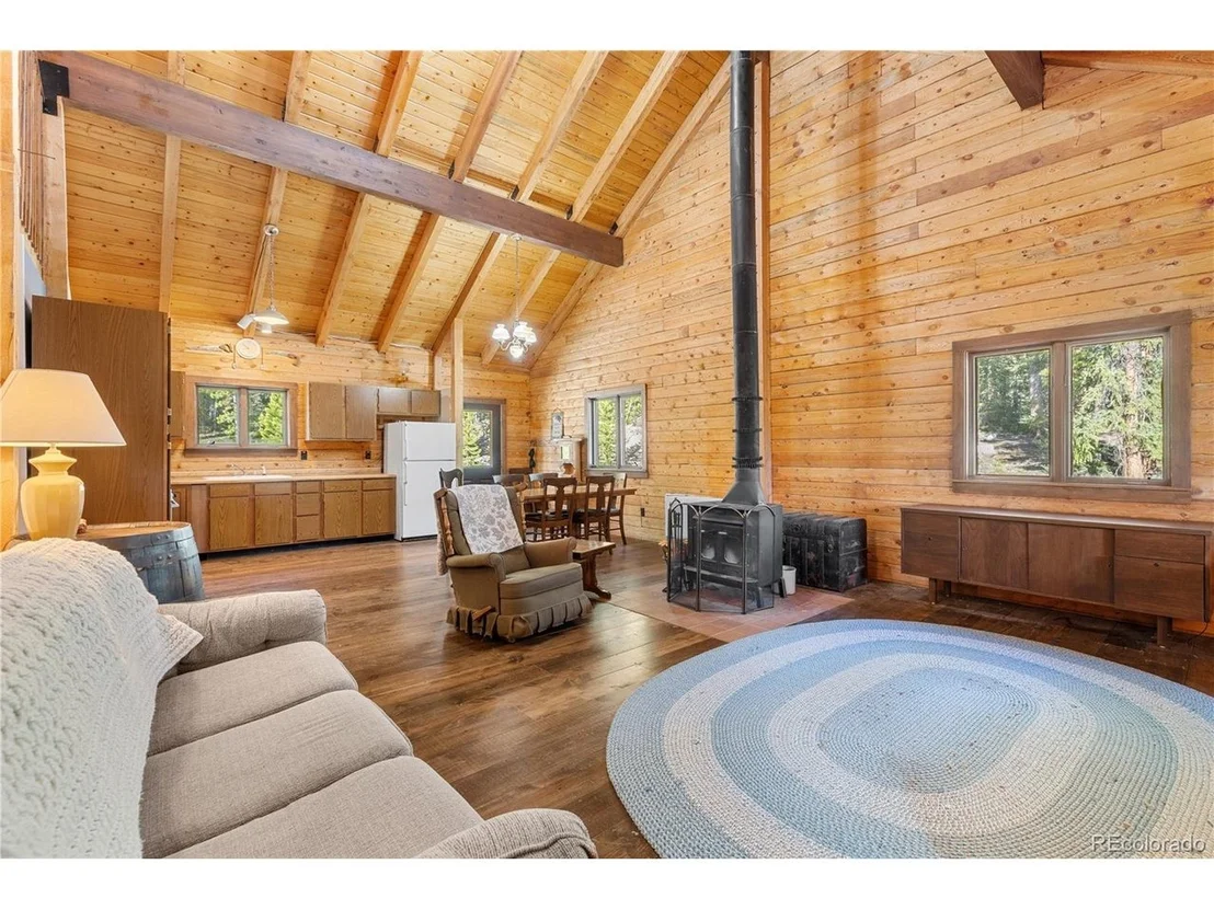 Photo of 424 Dry Gulch Rd