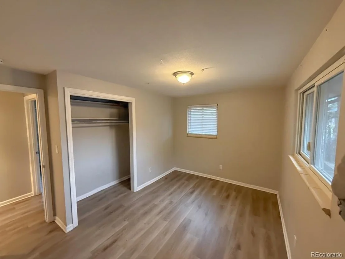 Photo of 562 W Easter Ave