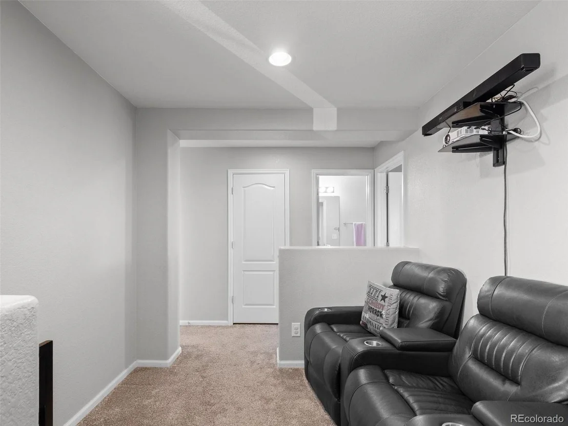 Photo of 896 Willow Dr