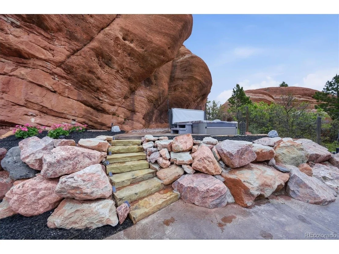 Photo of 6195 Apache Dr