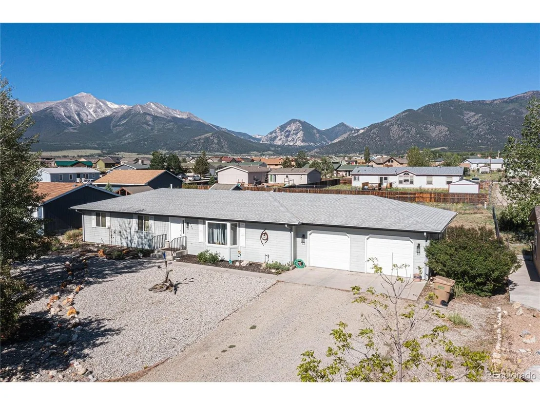 Photo of 172 Robert Dr