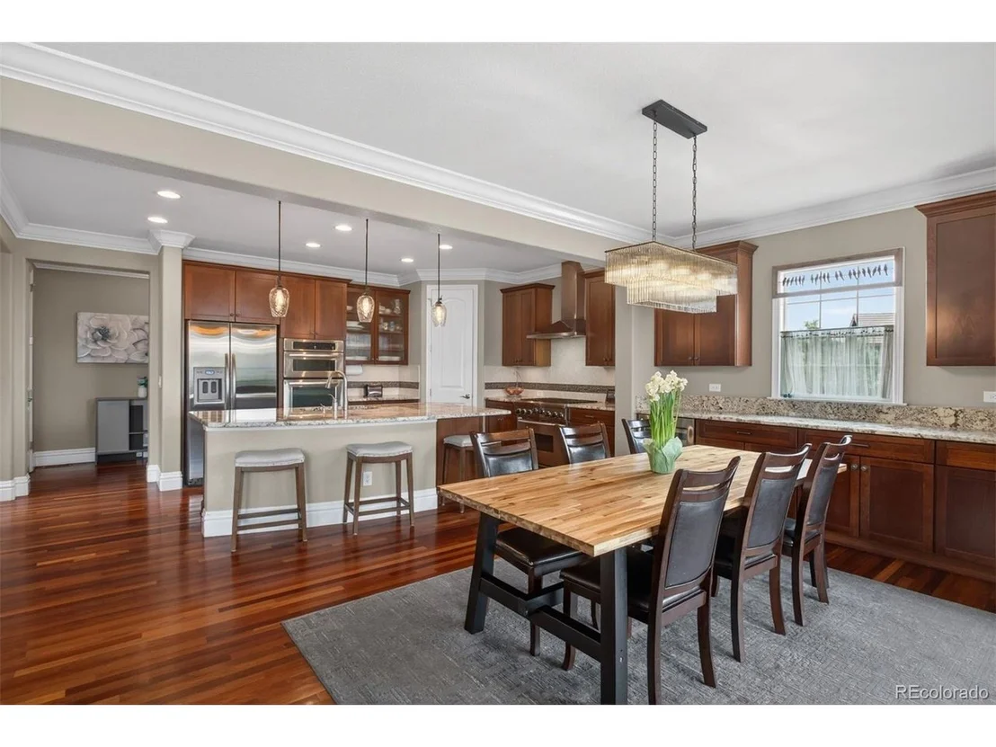 Photo of 479 Maplehurst Dr
