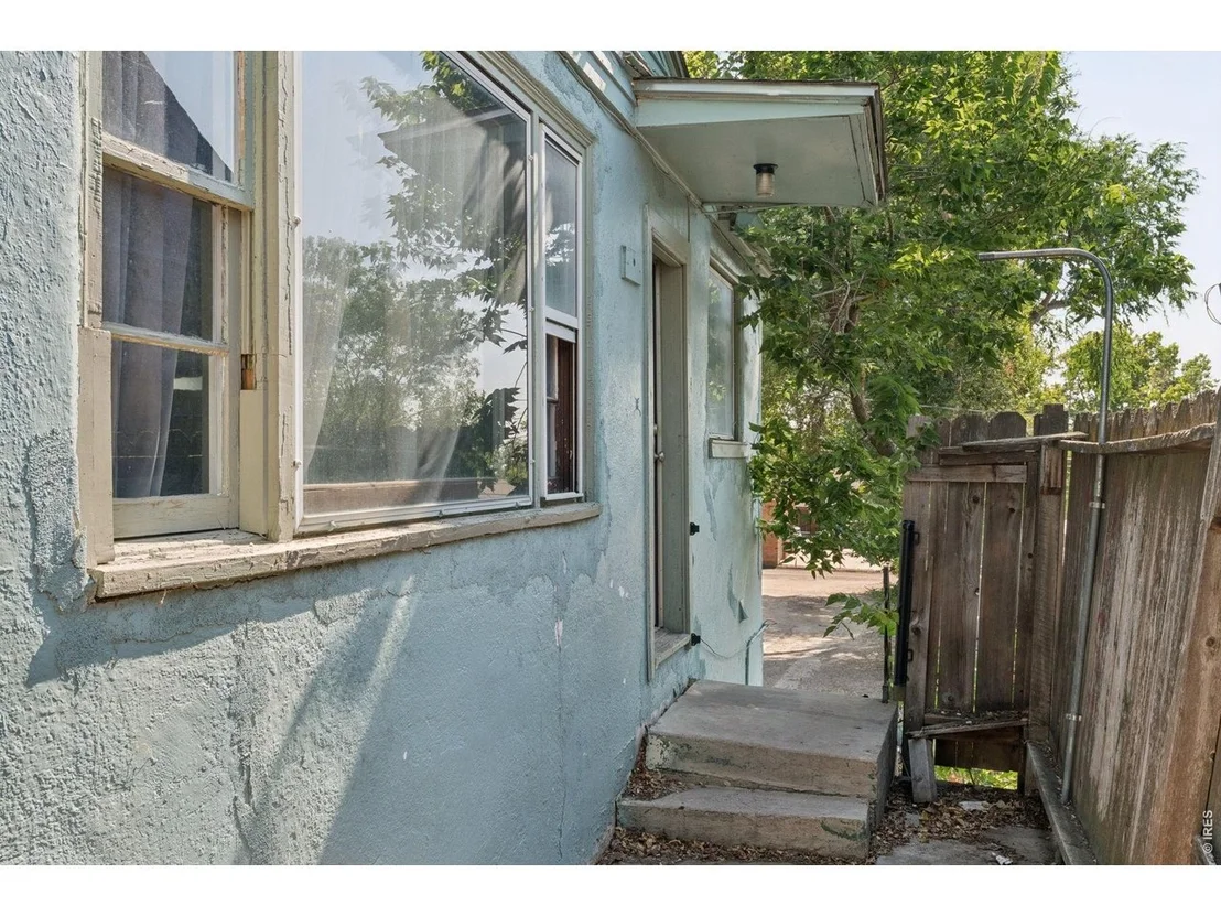 Photo of 2210 10th Ave