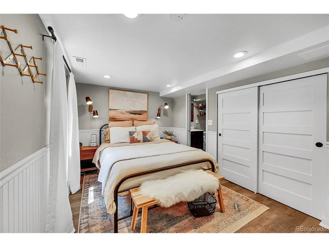 Photo of 2936 Sheridan Blvd
