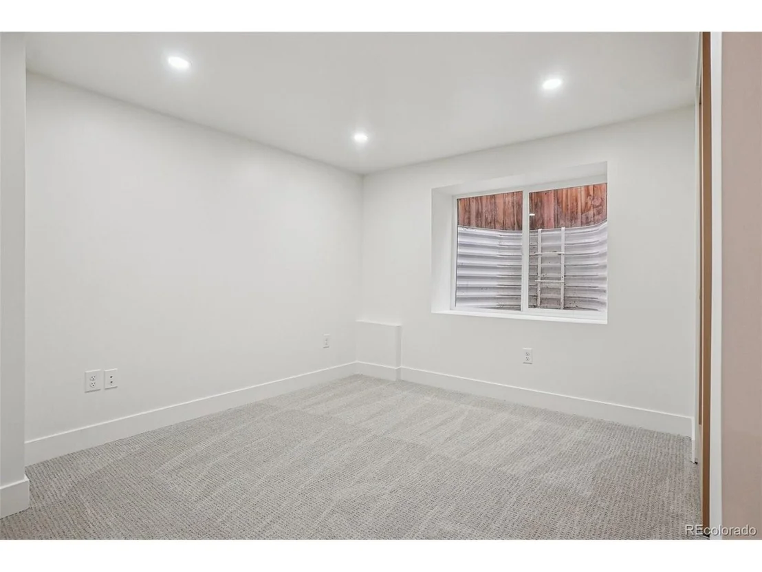 Photo of 1331 Cook St