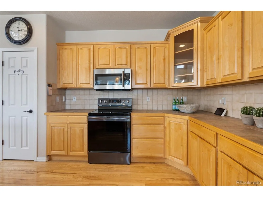 Photo of 1343 Reserve Dr