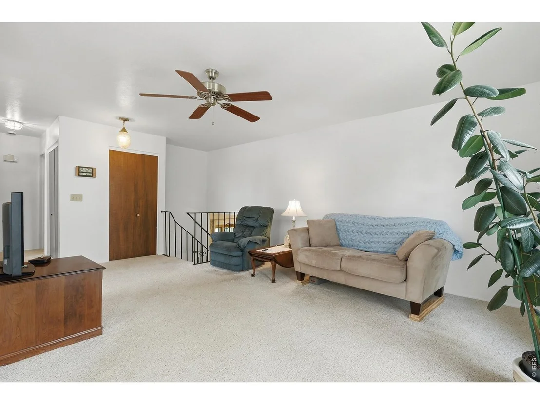 Photo of 835 Hartford Dr