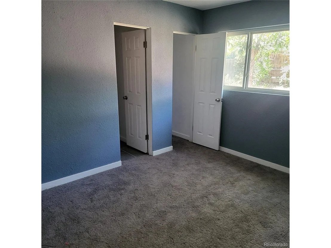 Photo of 9191 Vine St