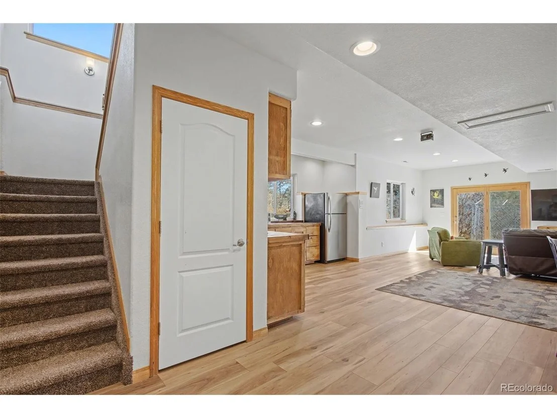 Photo of 261 Pinecrest Way