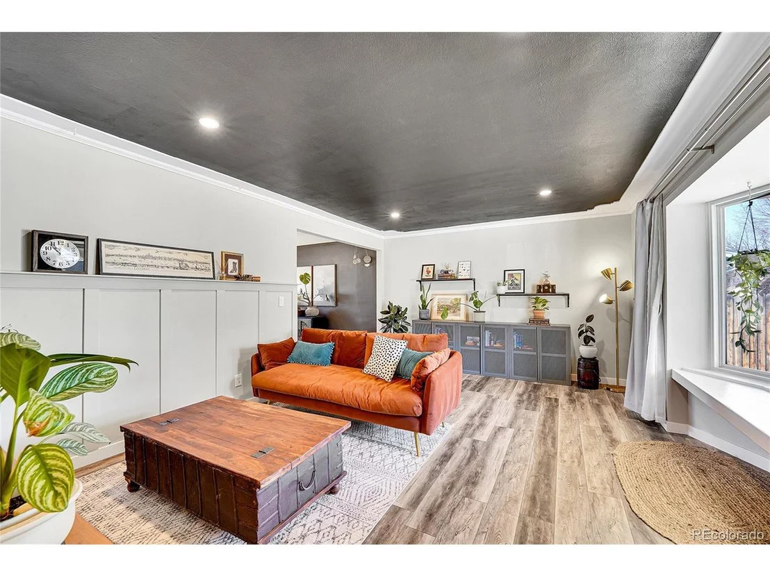 Photo of 9749 Meade Cir