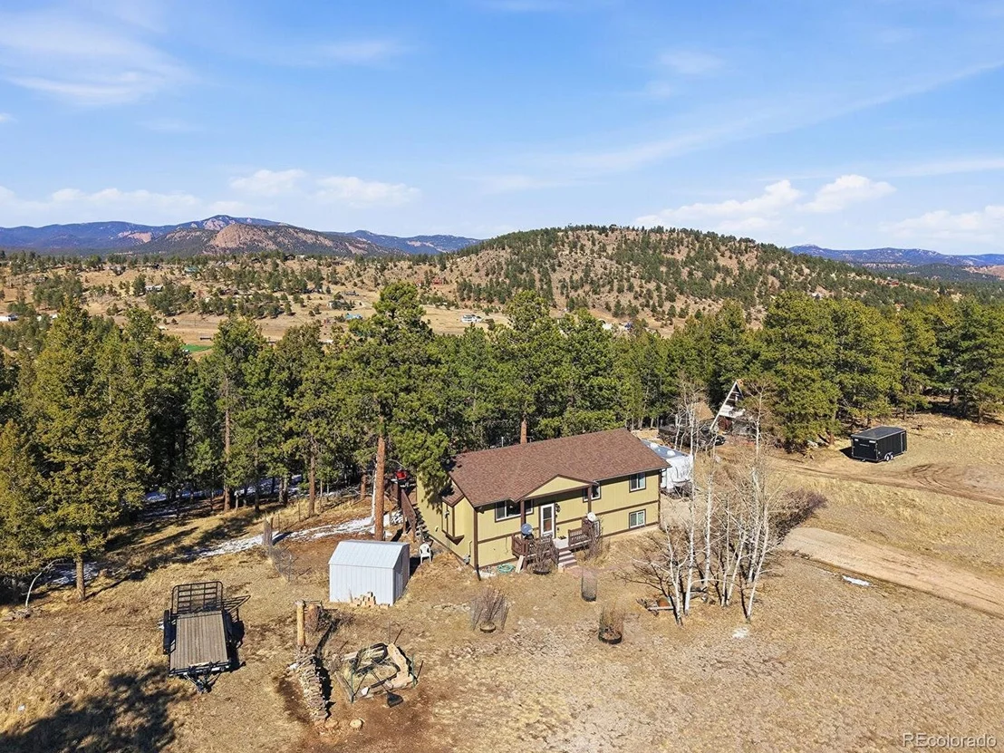 Photo of 399 Conifer Dr