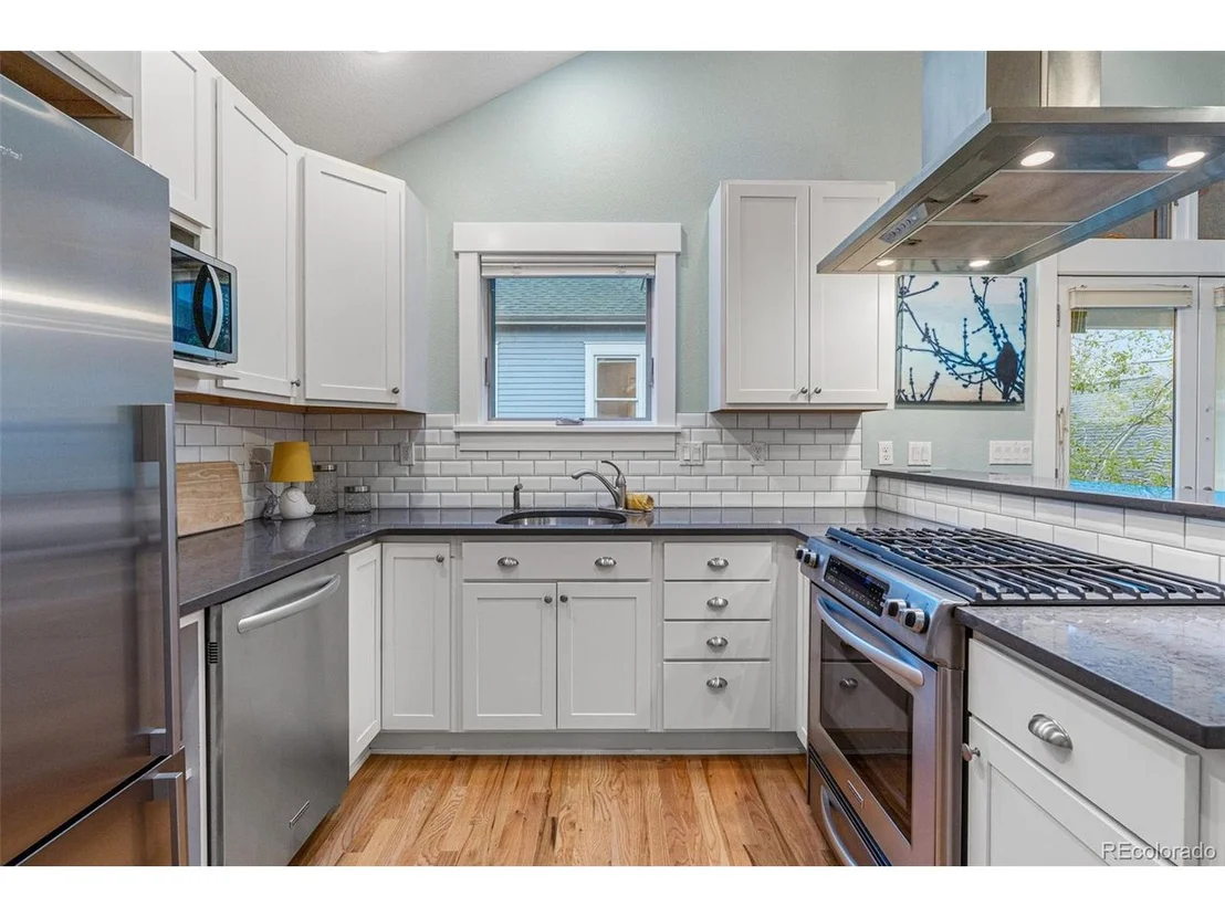 Photo of 1004 Katy Ln