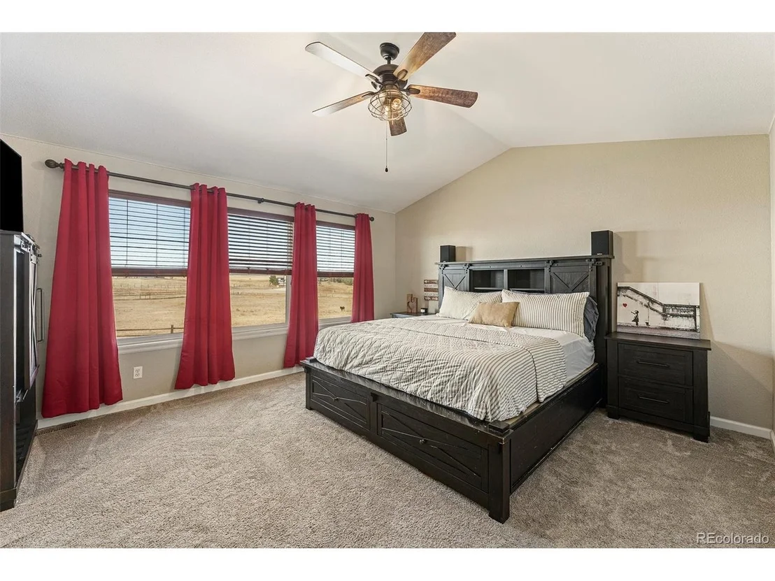 Photo of 7150 Sunset Ave