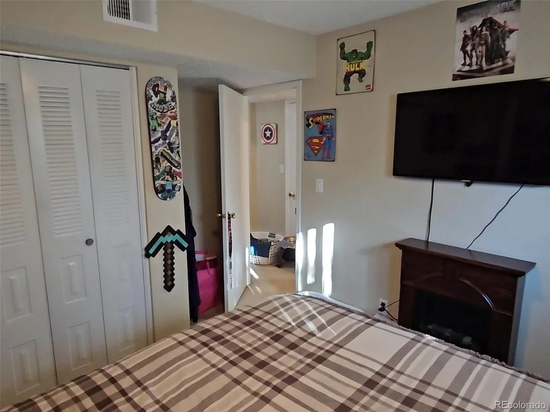 Photo of 232 Harrison Dr