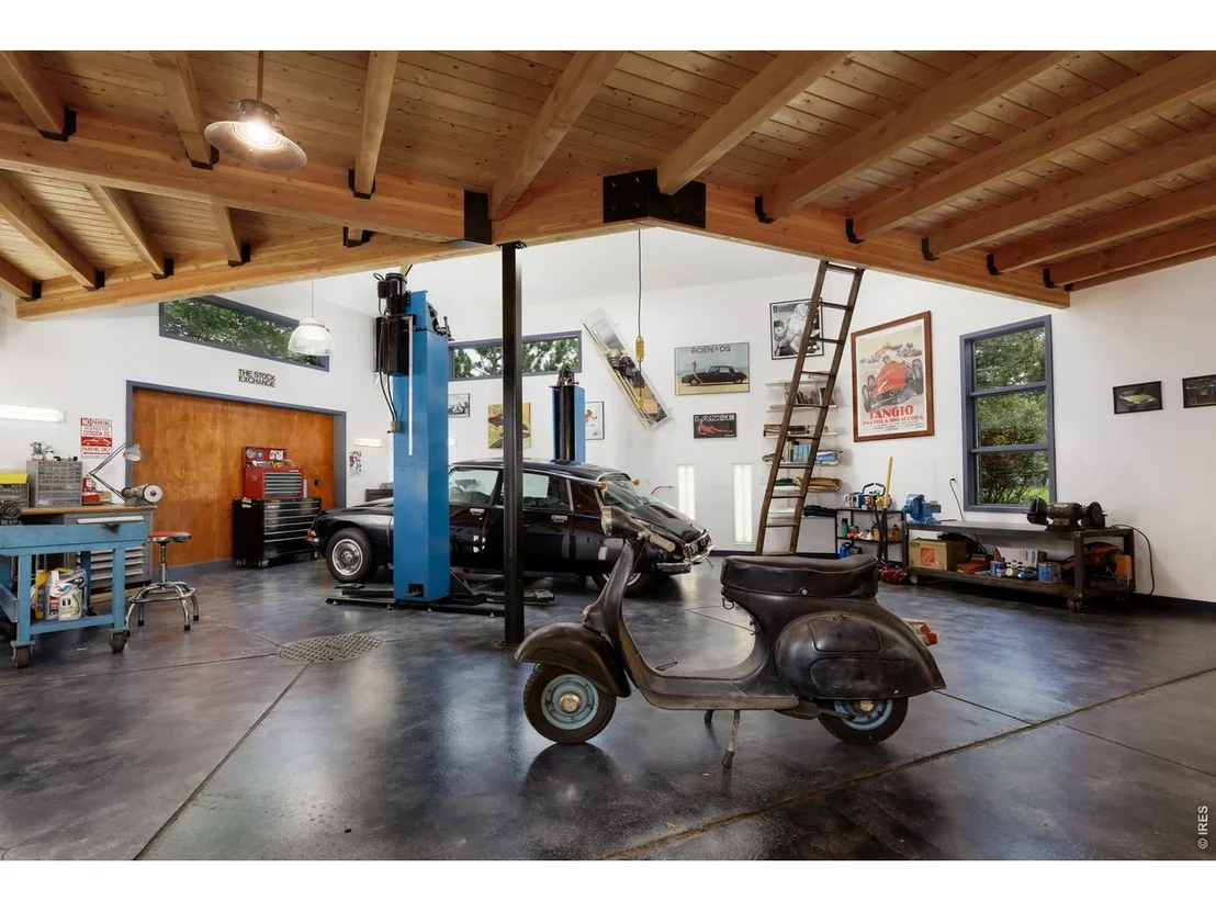 Photo of 8929 Tahoe Ln