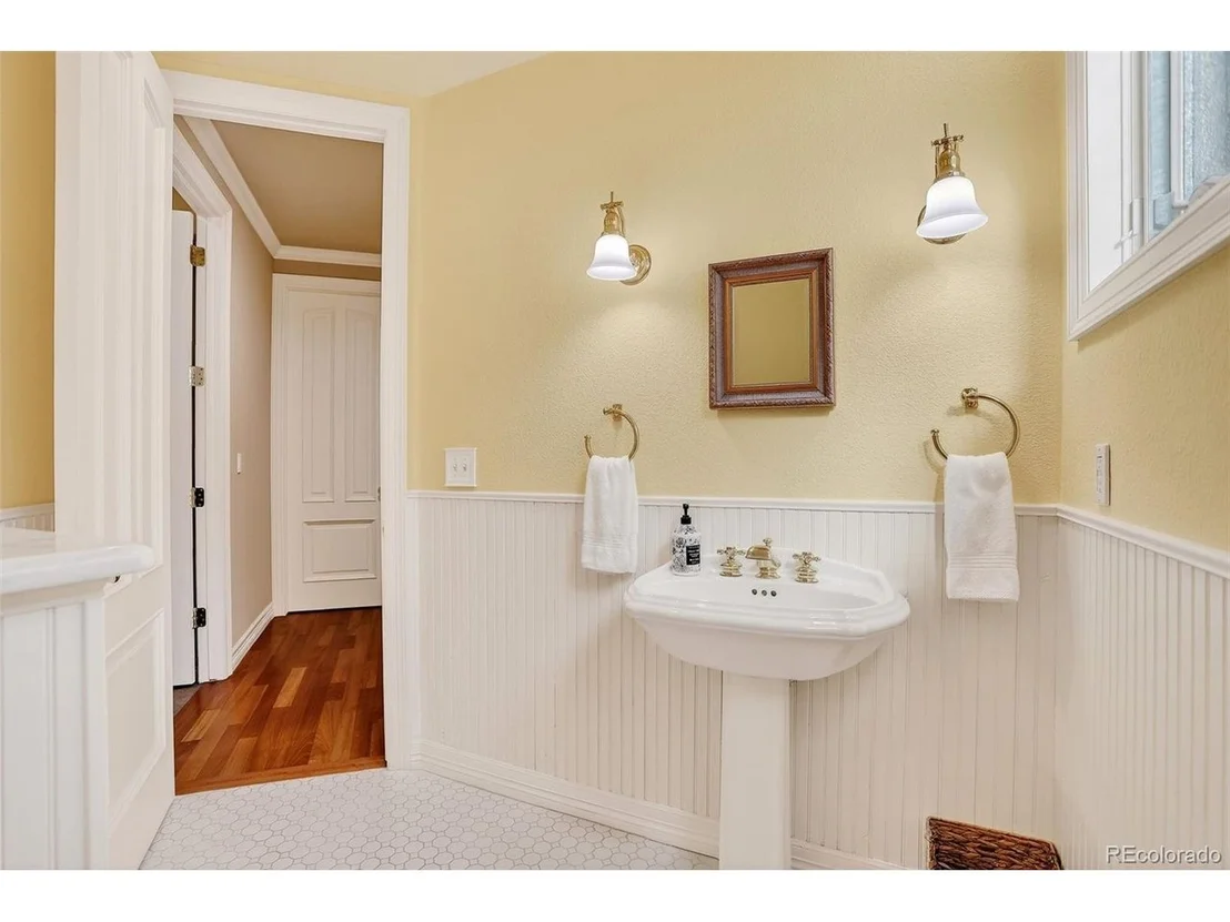 Photo of 11406 Conifer Ridge Dr