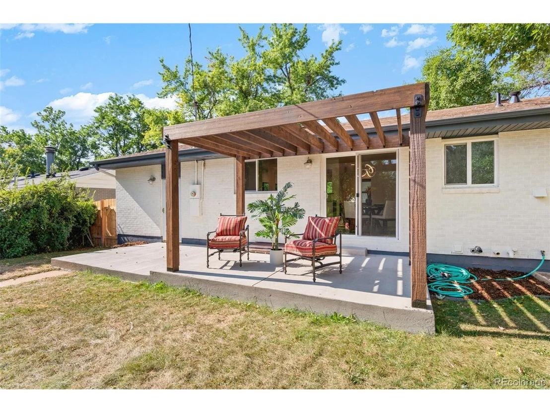 Photo of 2225 Floral Dr