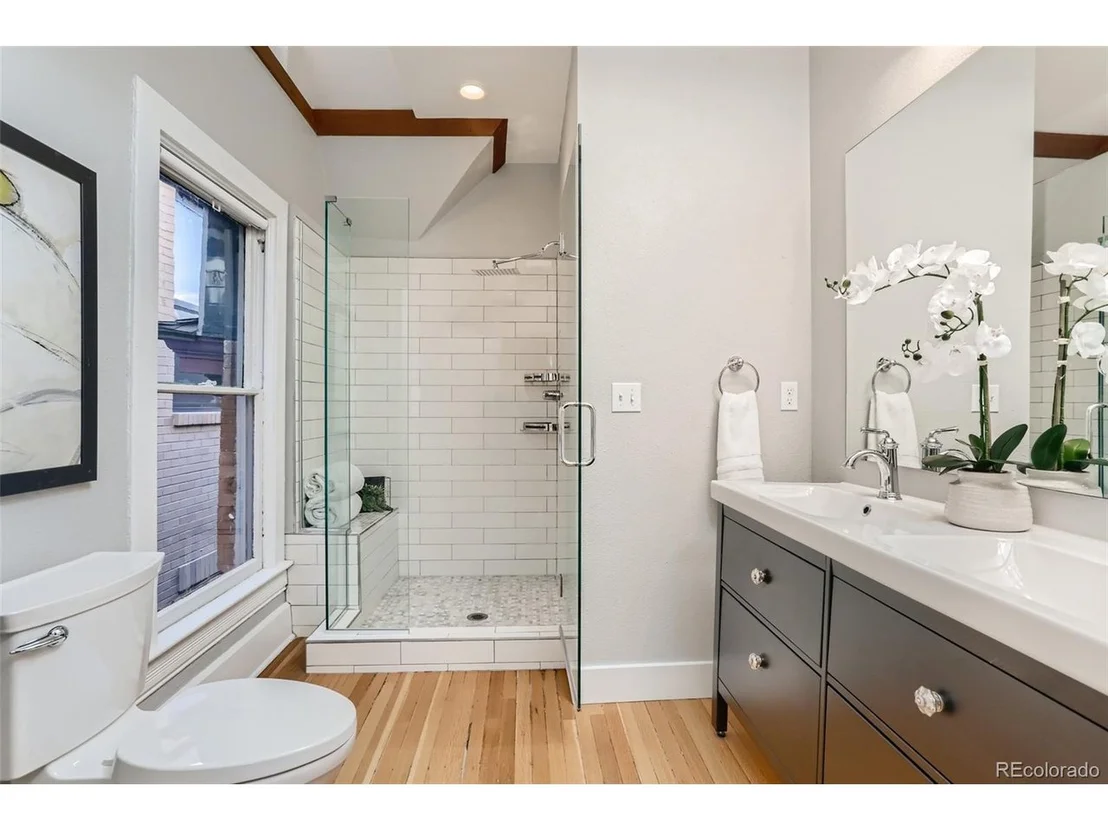 Photo of 3345 Bryant St