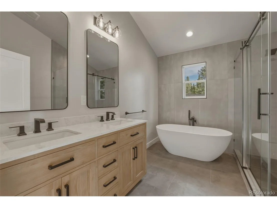 Photo of 920 Copper Dr