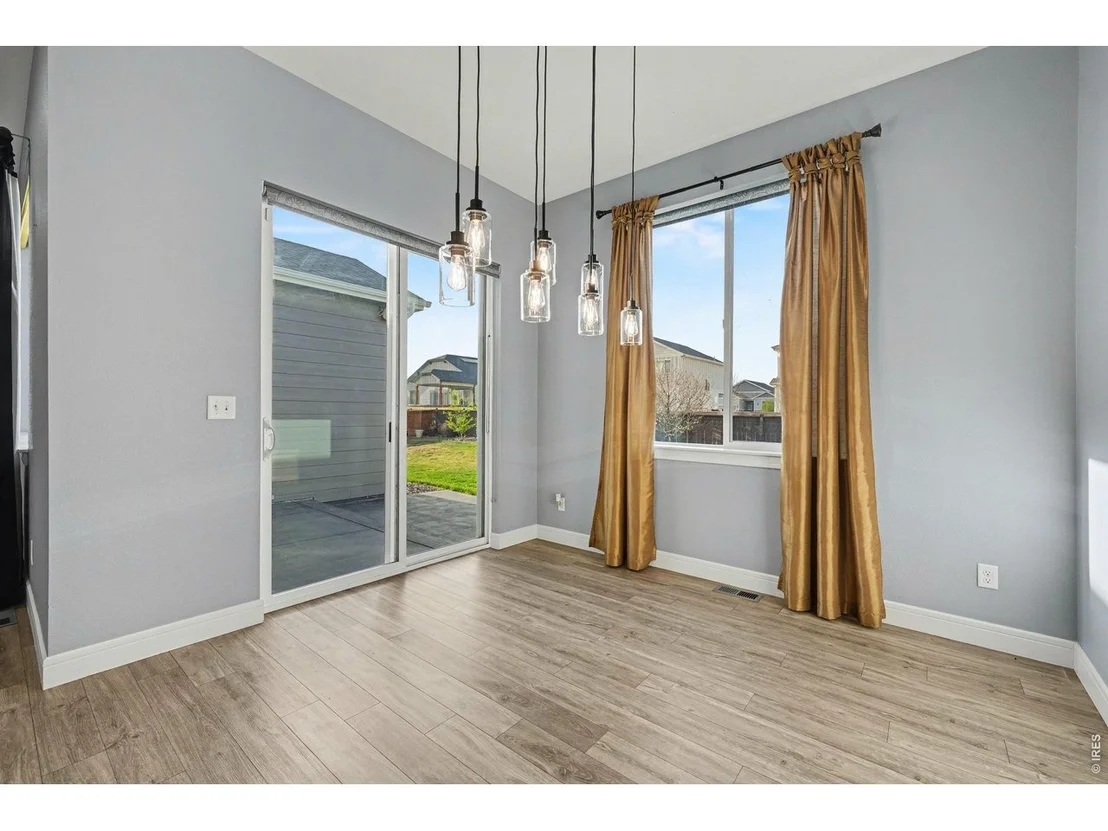 Photo of 250 Sutherland Dr