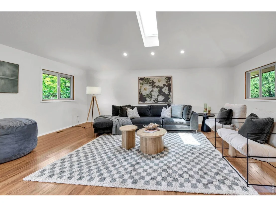 Photo of 3565 Martin Dr