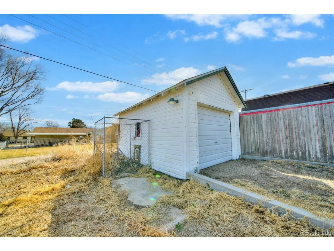 Photo of 550 Custer Ave