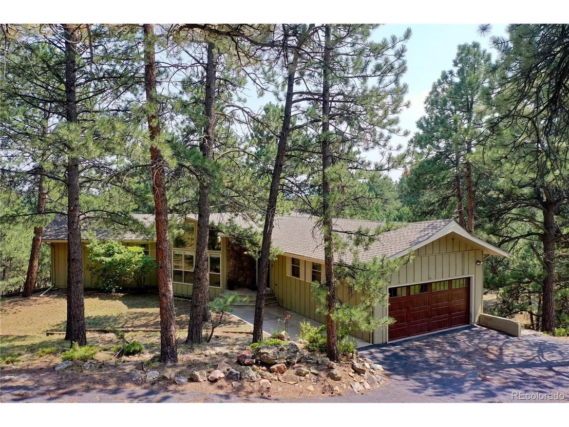Photo of 3160 Interlocken Dr