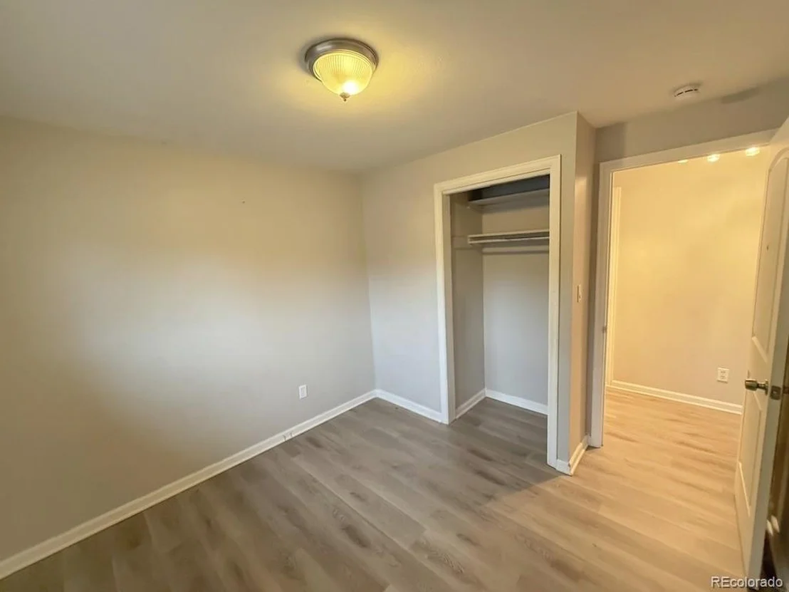 Photo of 562 W Easter Ave